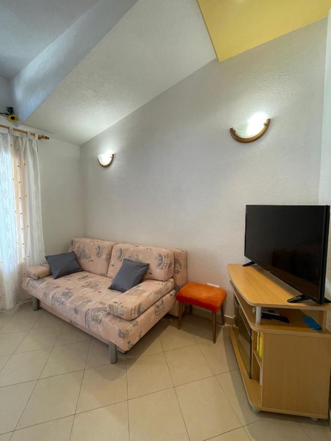 Apartmani Kontic Baska Voda Luaran gambar