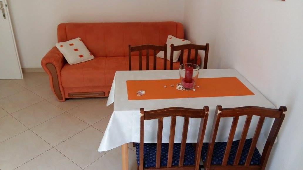 Apartmani Kontic Baska Voda Luaran gambar