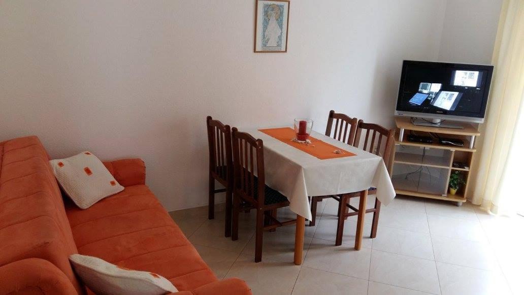 Apartmani Kontic Baska Voda Luaran gambar