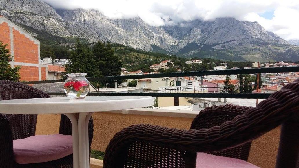 Apartmani Kontic Baska Voda Luaran gambar