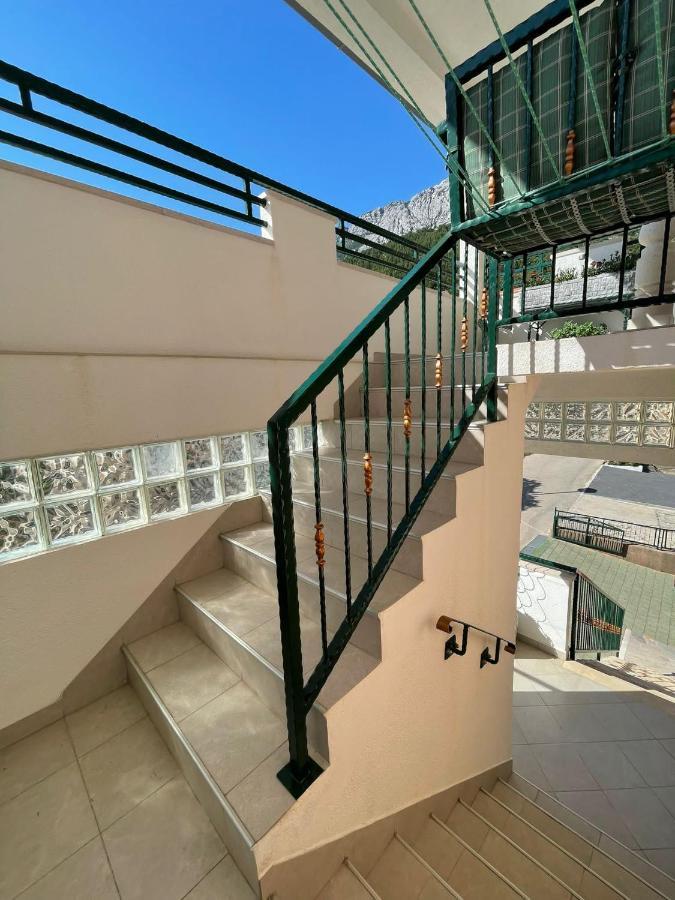 Apartmani Kontic Baska Voda Luaran gambar
