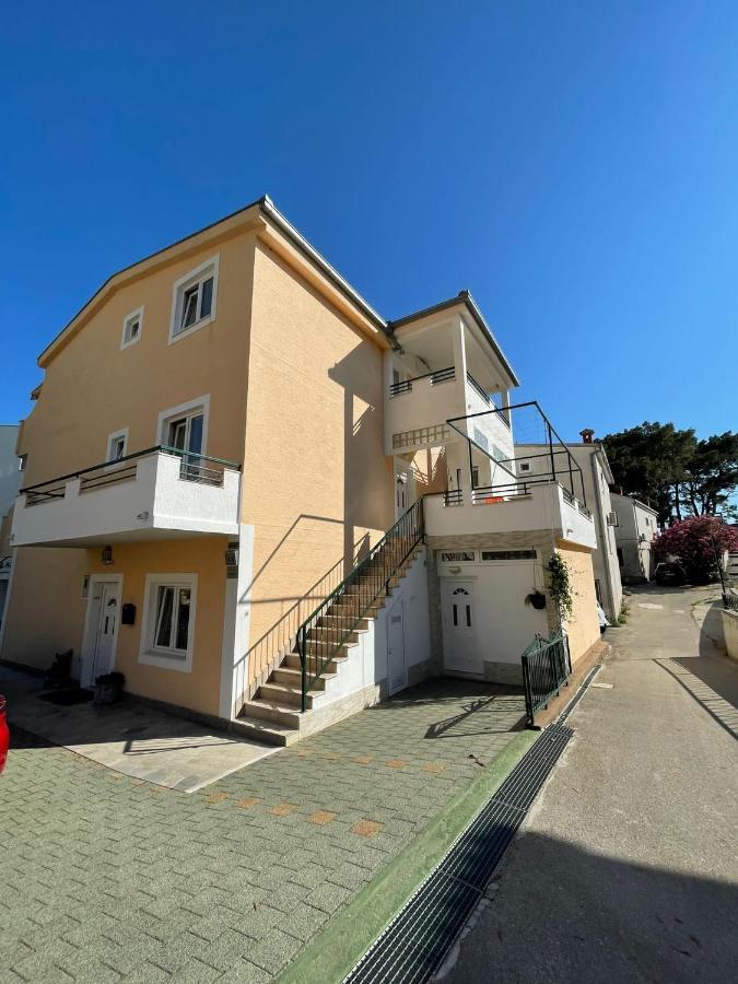 Apartmani Kontic Baska Voda Luaran gambar